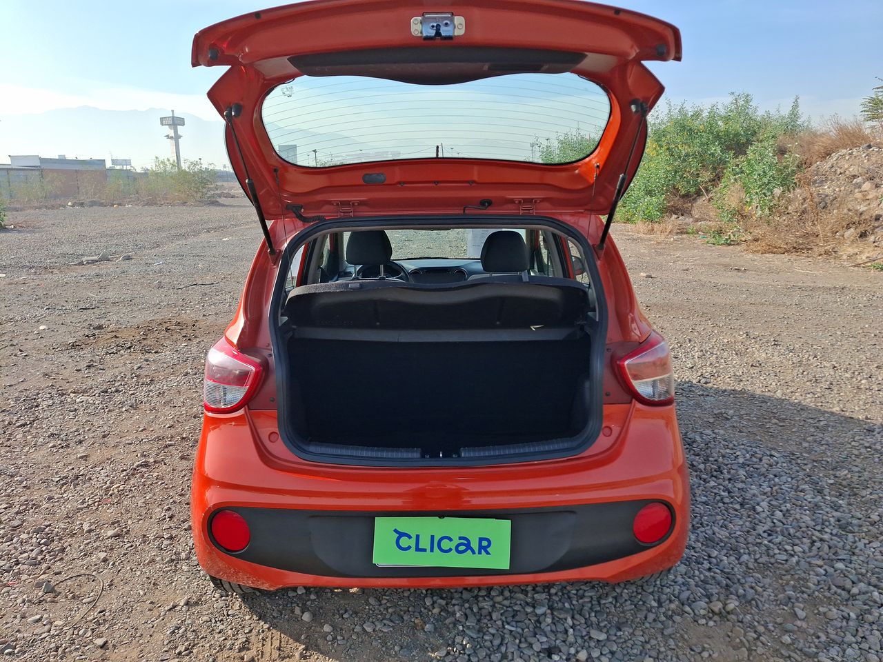 HYUNDAI - 12