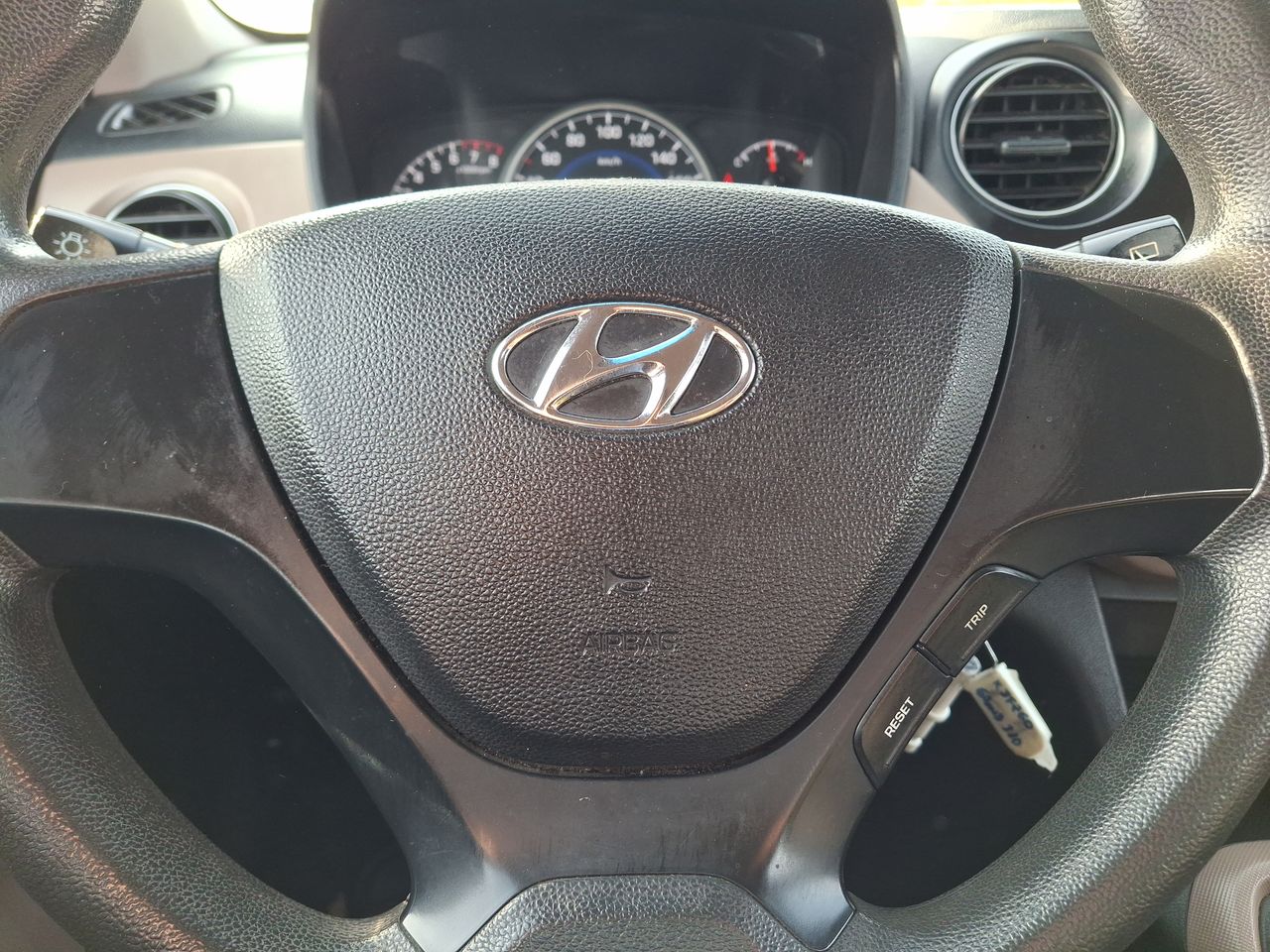 HYUNDAI - 15