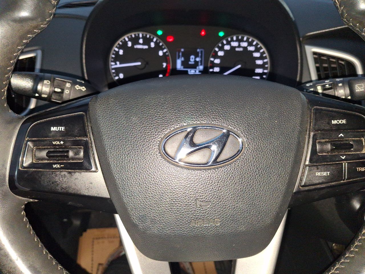HYUNDAI - 17