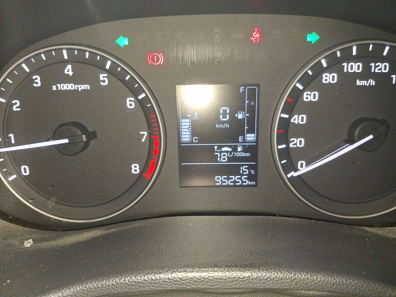 HYUNDAI - 18