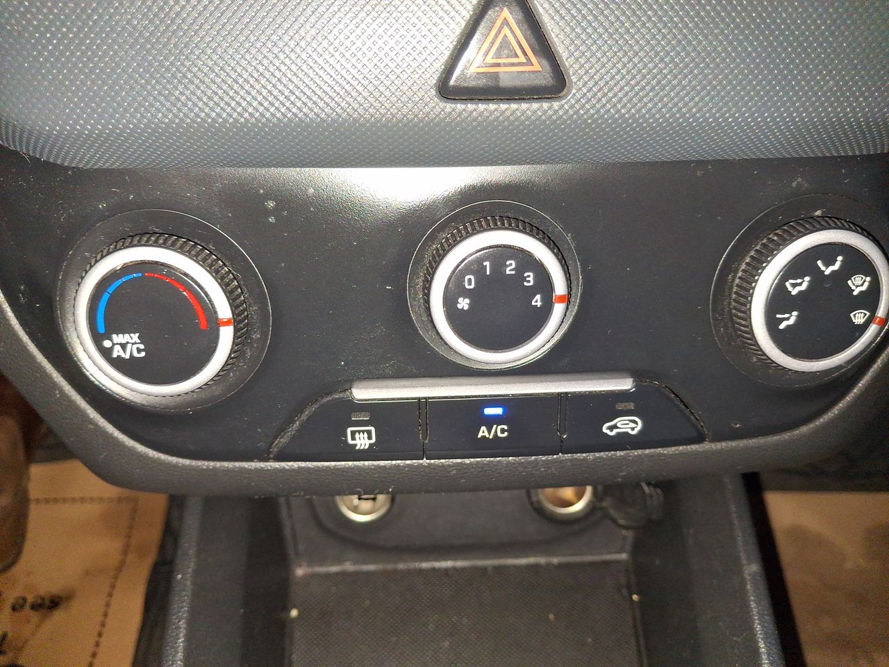 HYUNDAI - 21
