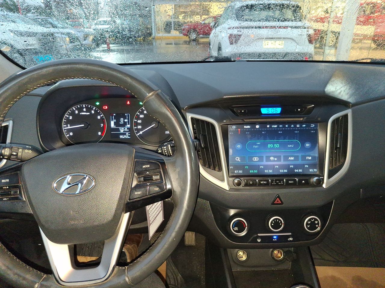 HYUNDAI - 23