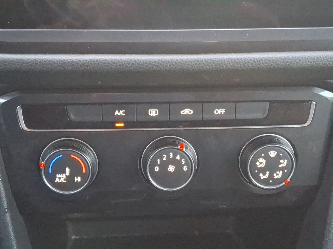VOLKSWAGEN - 21