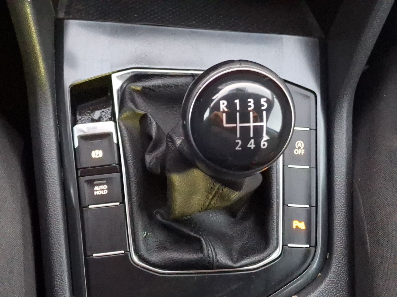 VOLKSWAGEN - 22