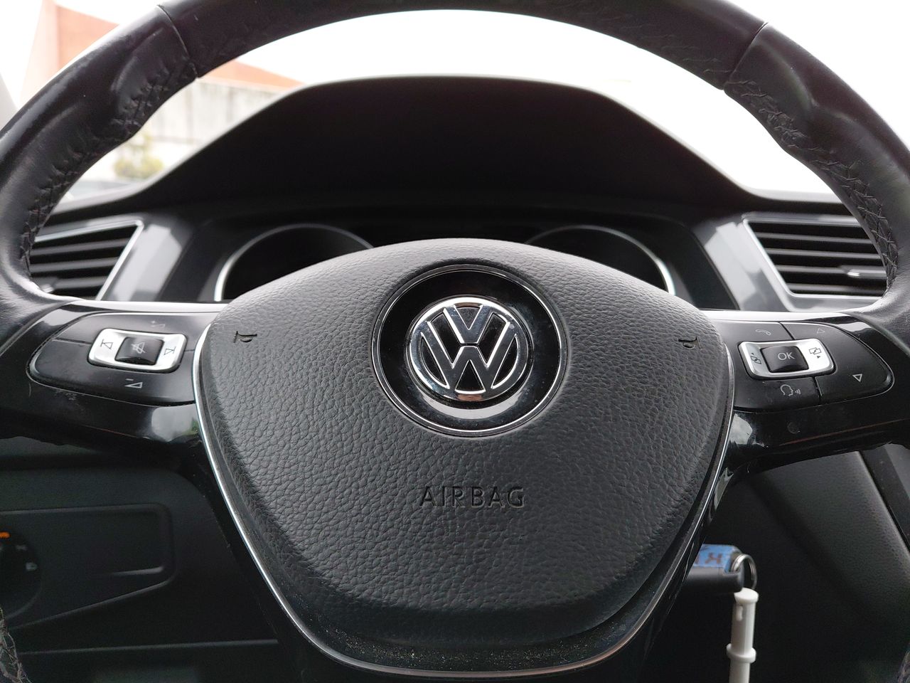 Volkswagen Tiguan — foto 17 de 23