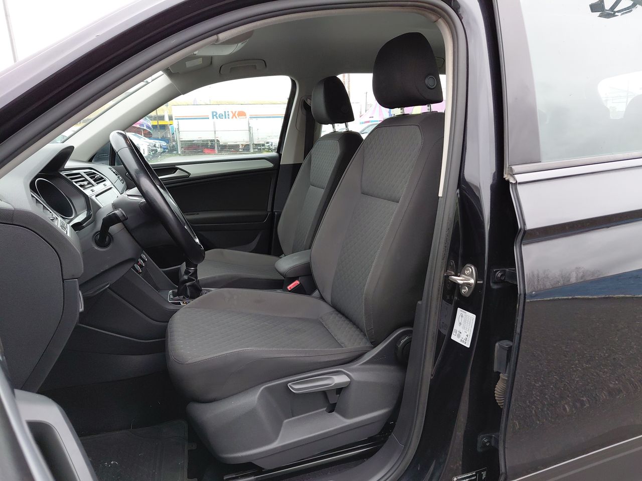 Volkswagen Tiguan — foto 15 de 23
