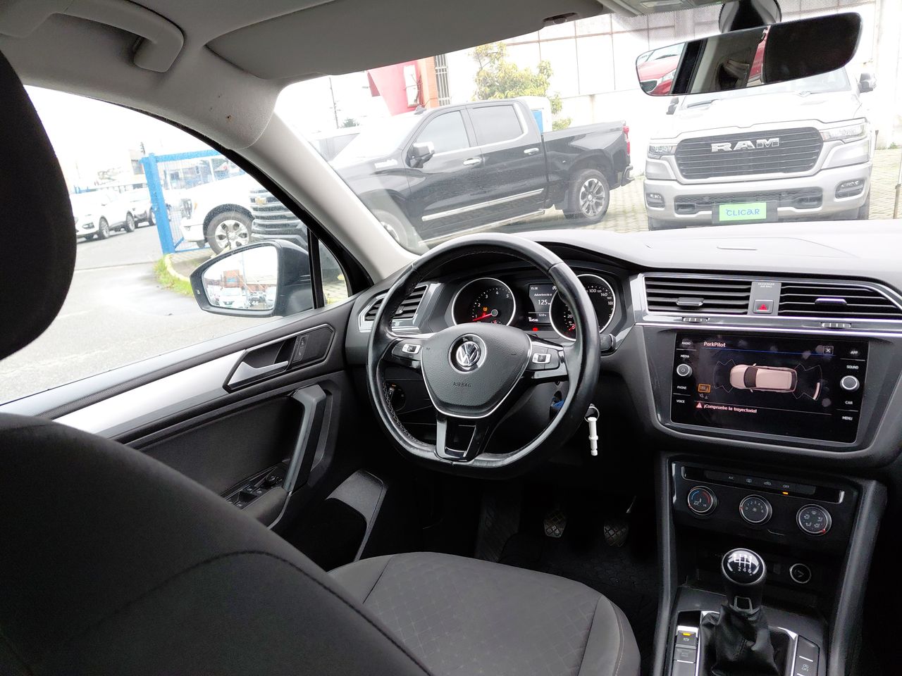 VOLKSWAGEN - 6