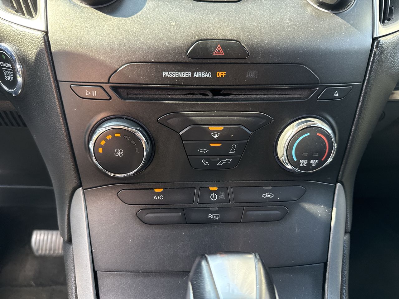 Ford Edge — foto 30 de 34