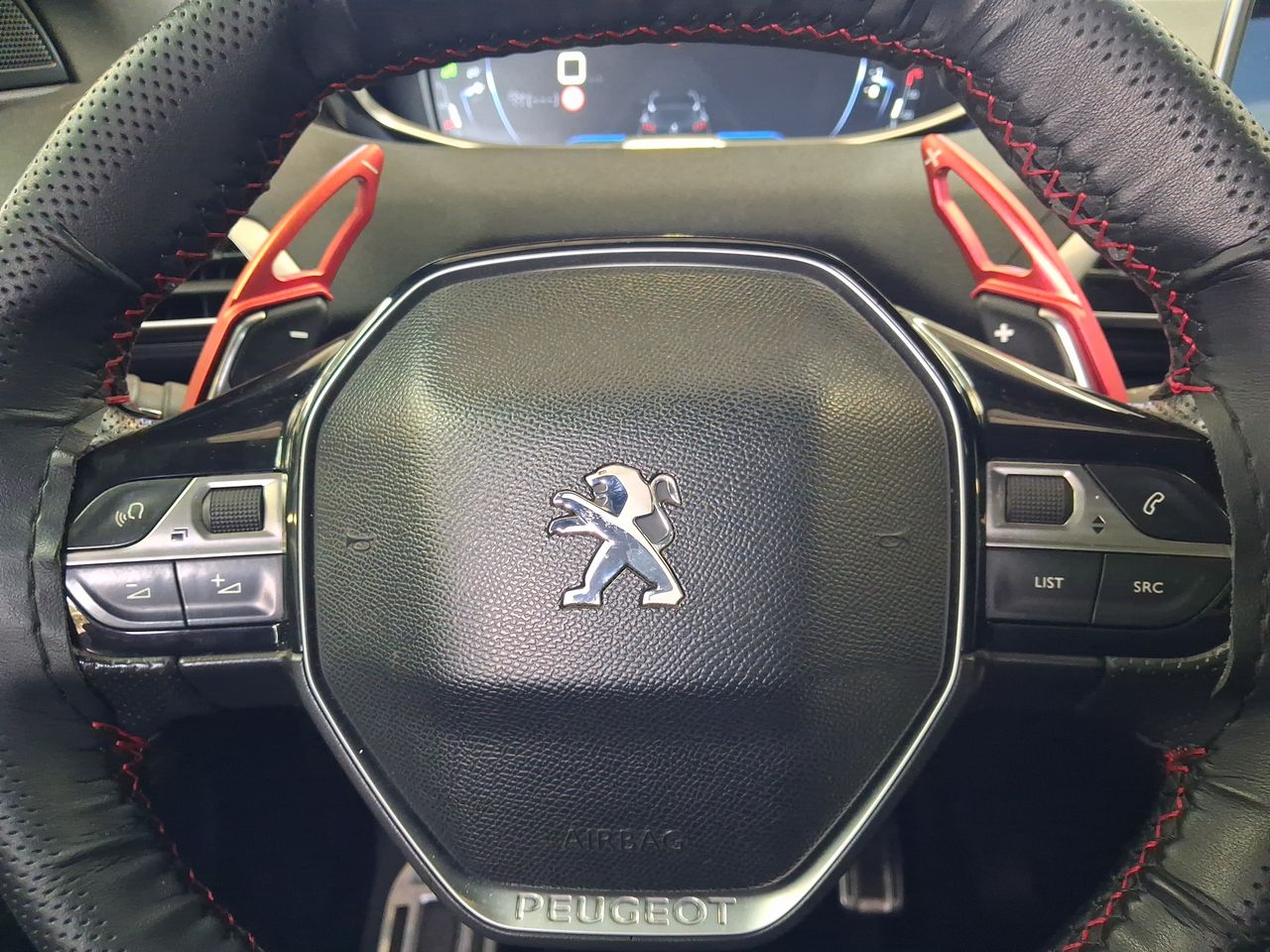 Audi Q5 — foto 25 de 32