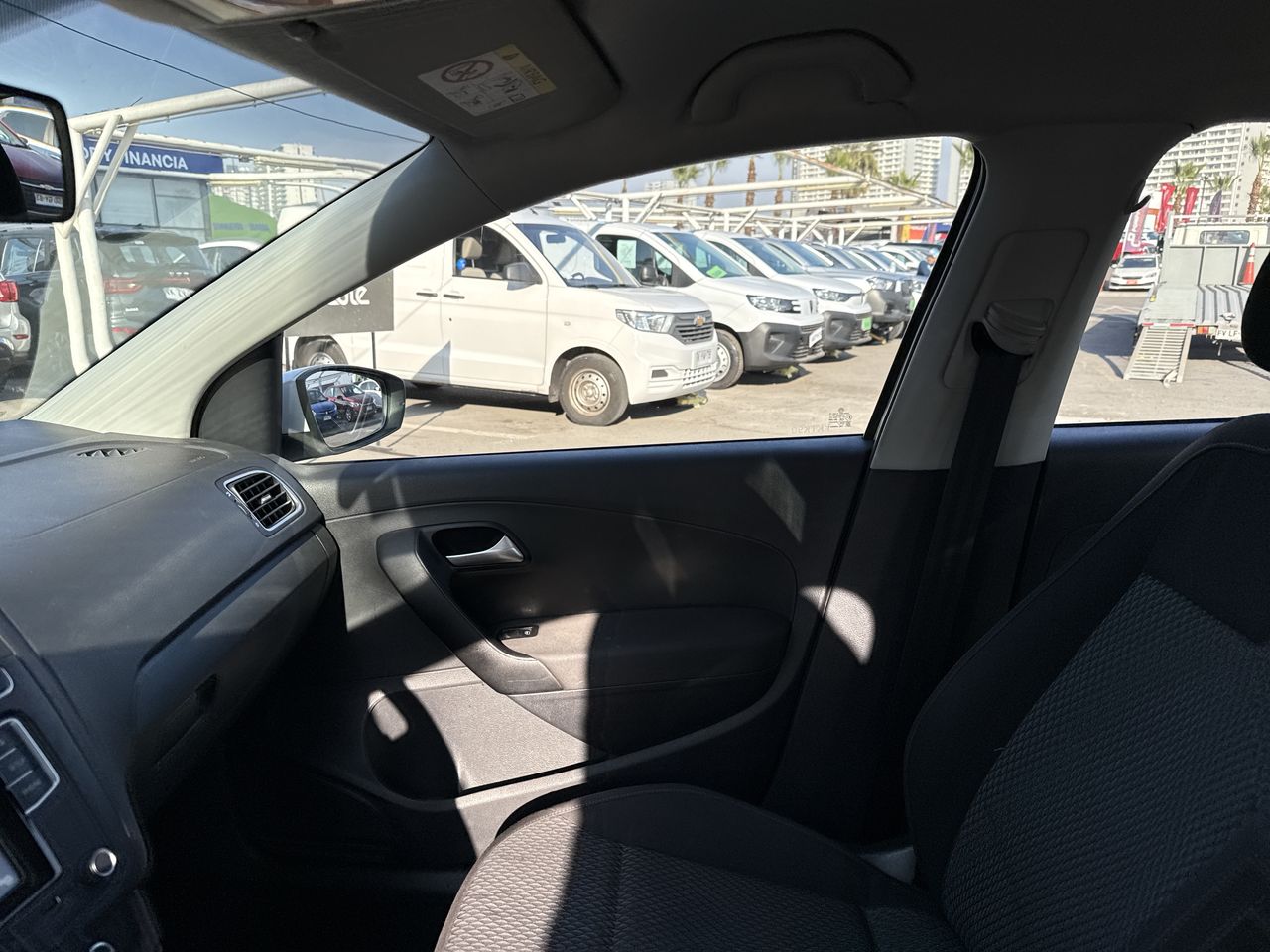 VOLKSWAGEN - 2