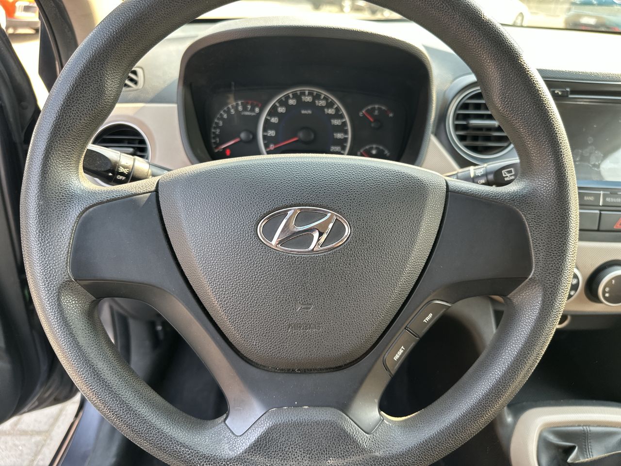HYUNDAI - 25