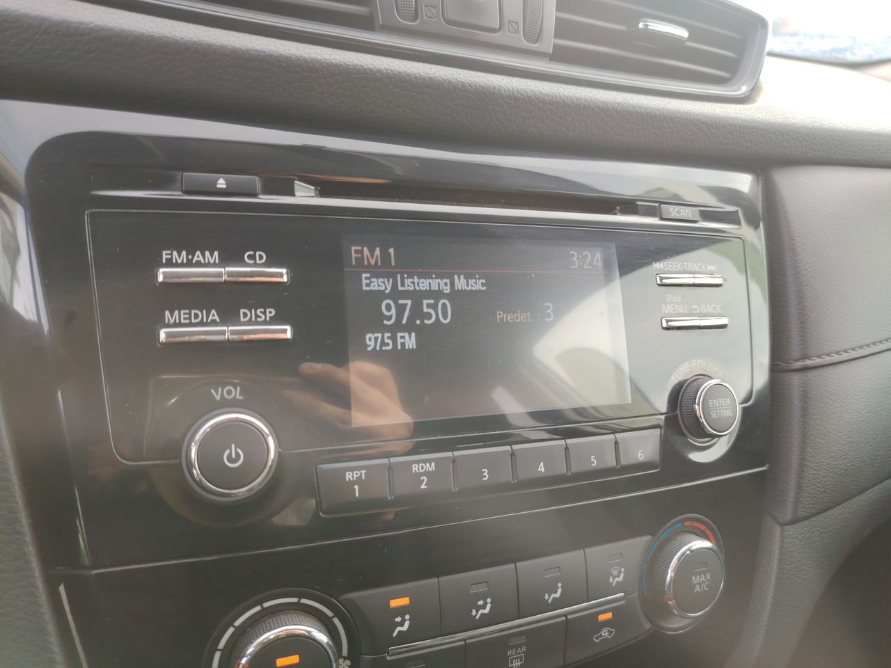 Nissan X-Trail — foto 18 de 26