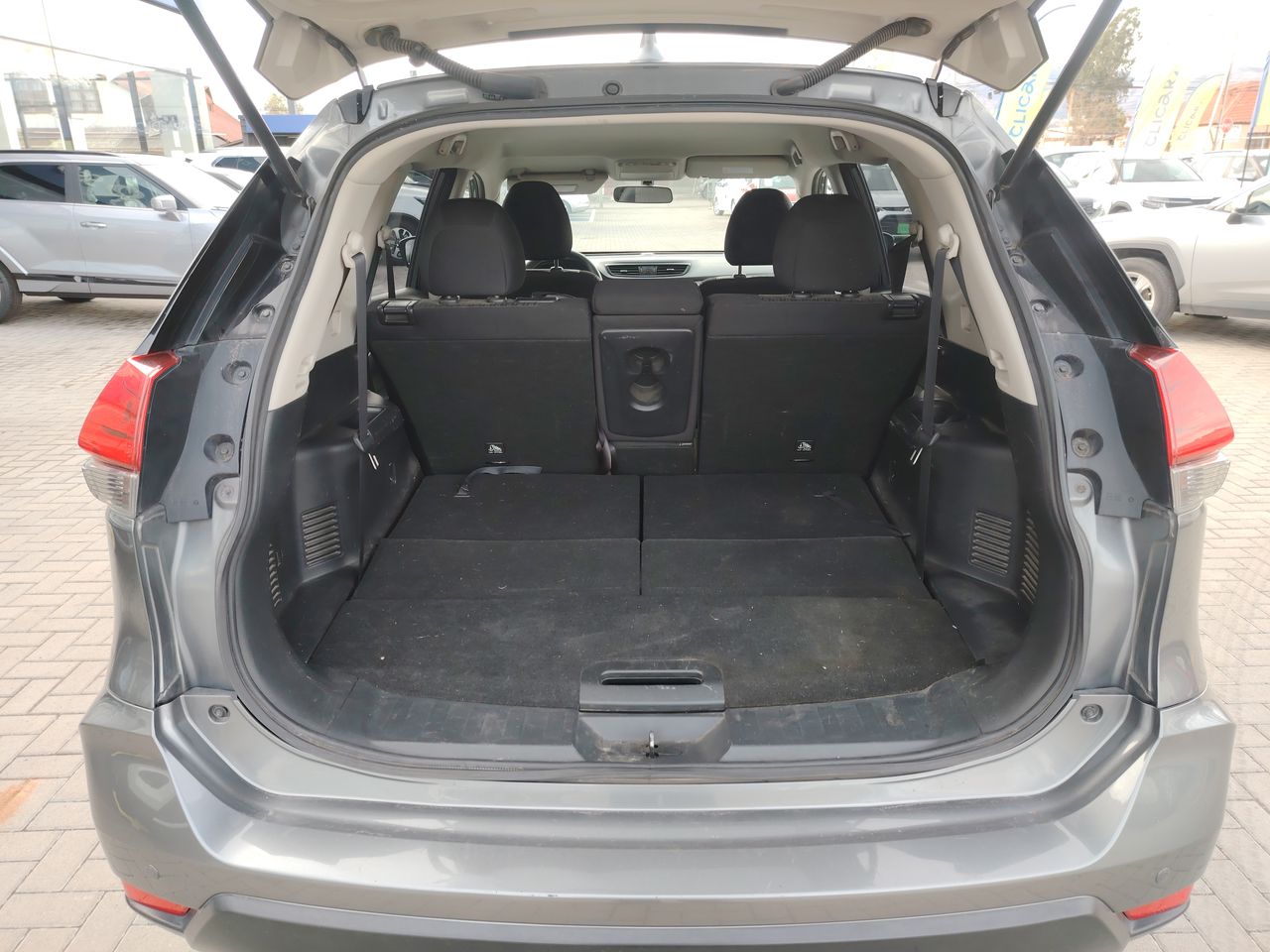 Nissan X-Trail — foto 11 de 26