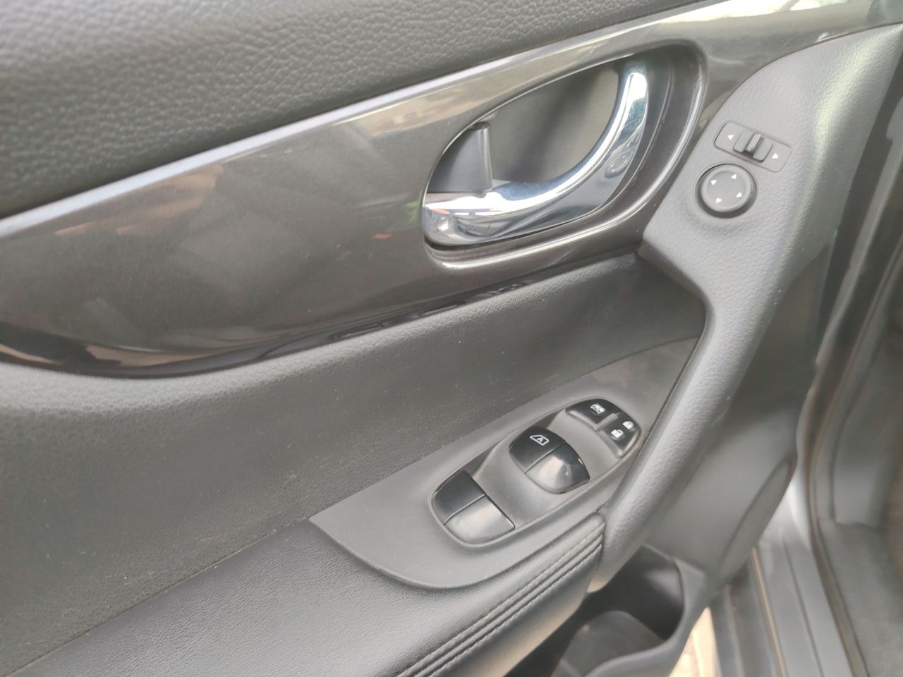 Nissan X-Trail — foto 12 de 26