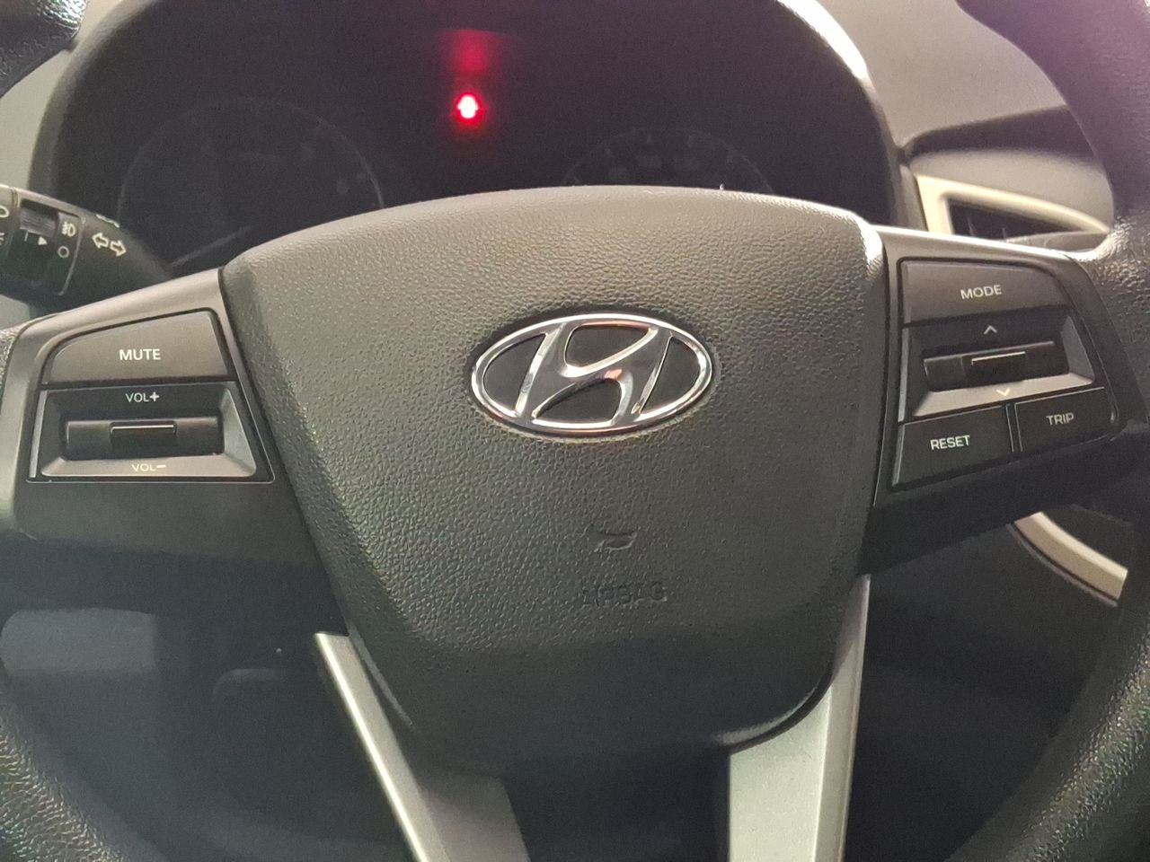 HYUNDAI - 26
