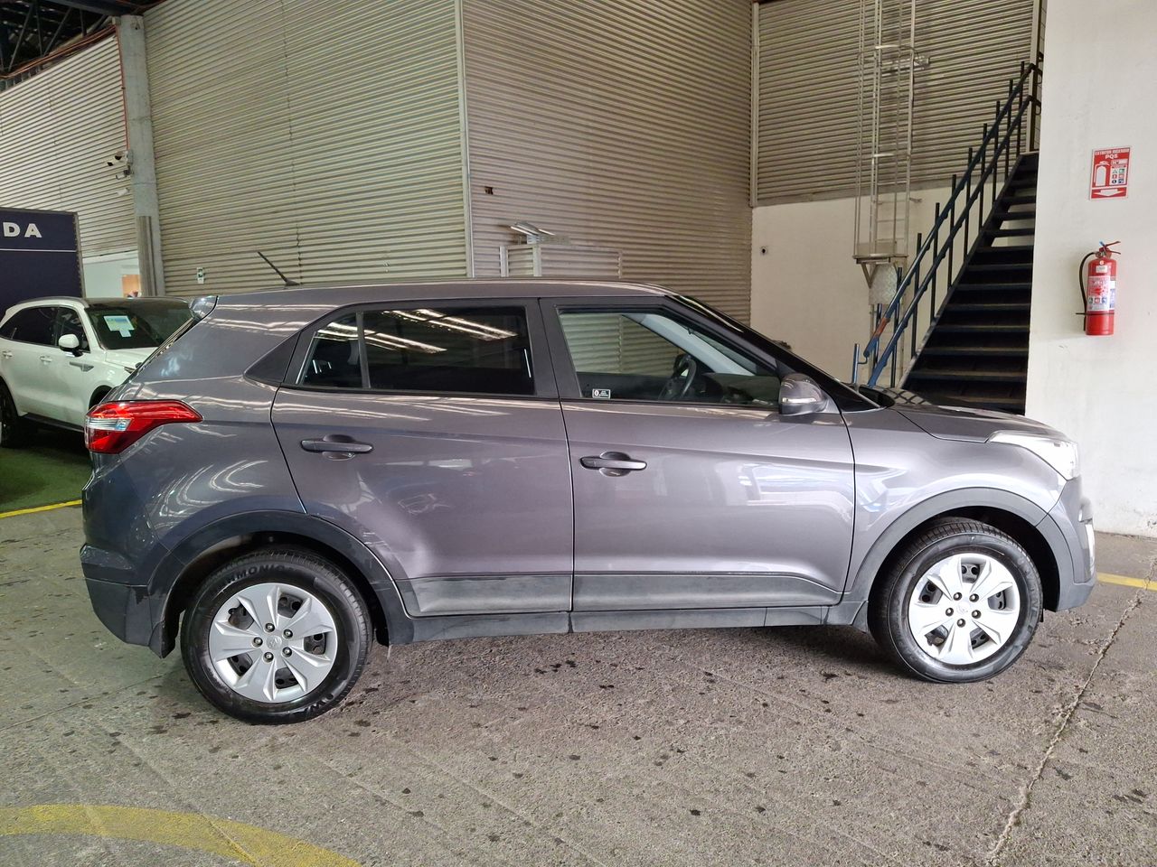 HYUNDAI - 8