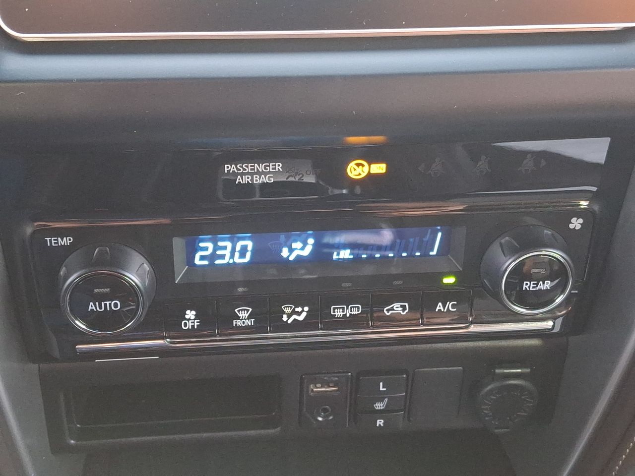 TOYOTA - 22