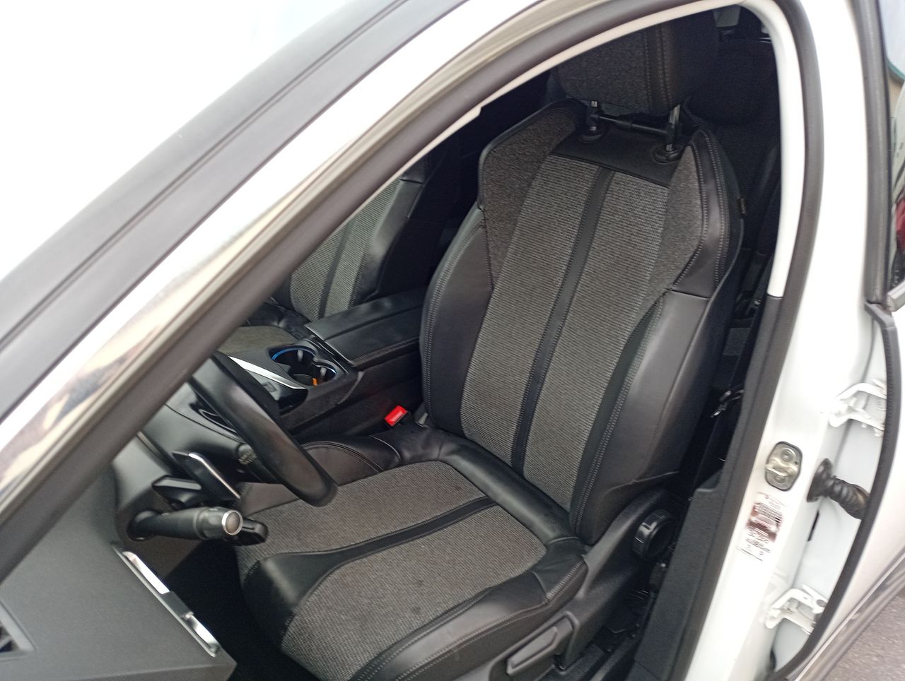 Peugeot 5008 — foto 10 de 19