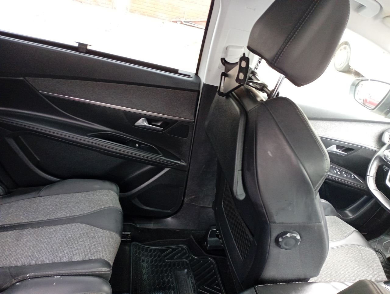 Peugeot 5008 — foto 8 de 19