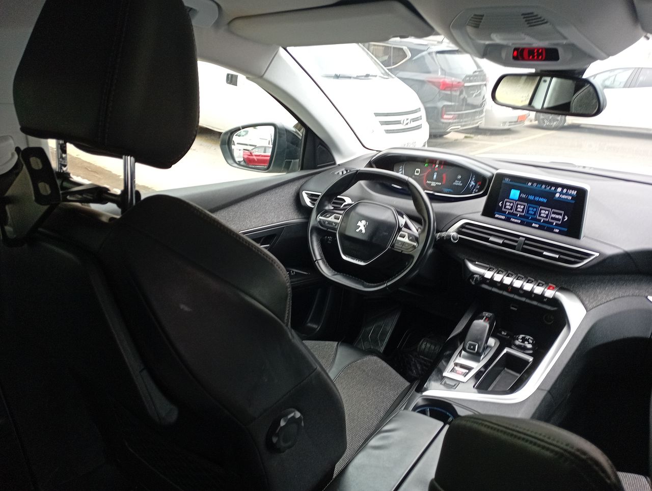 Peugeot 5008 — foto 9 de 19