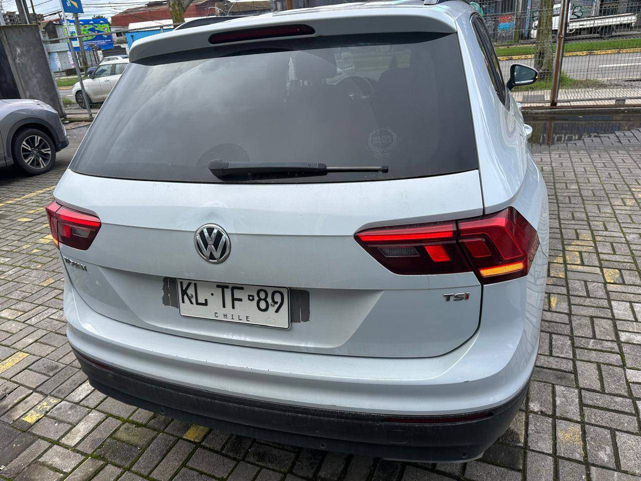 VOLKSWAGEN - 5