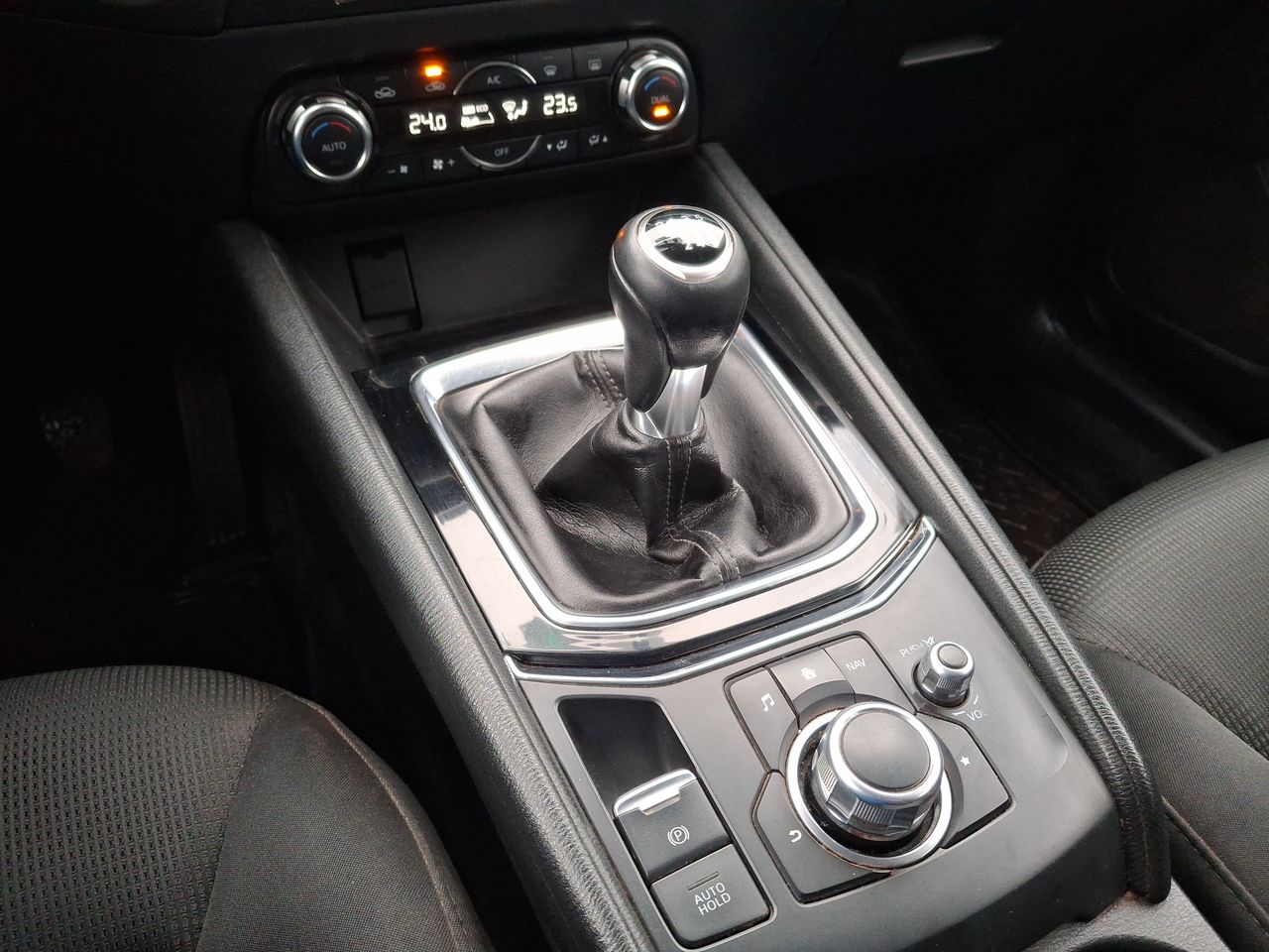 MAZDA - 22