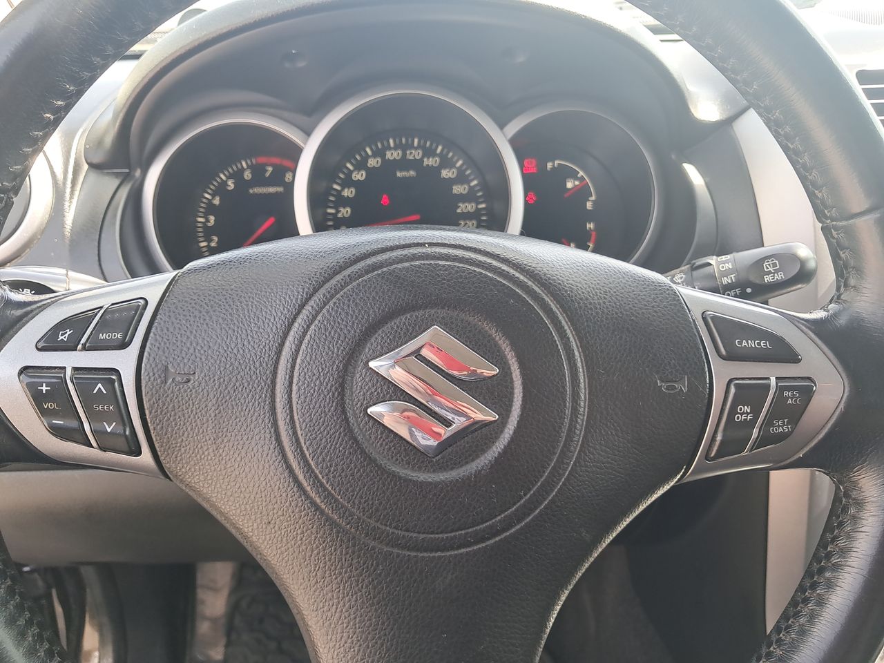 SUZUKI - 26
