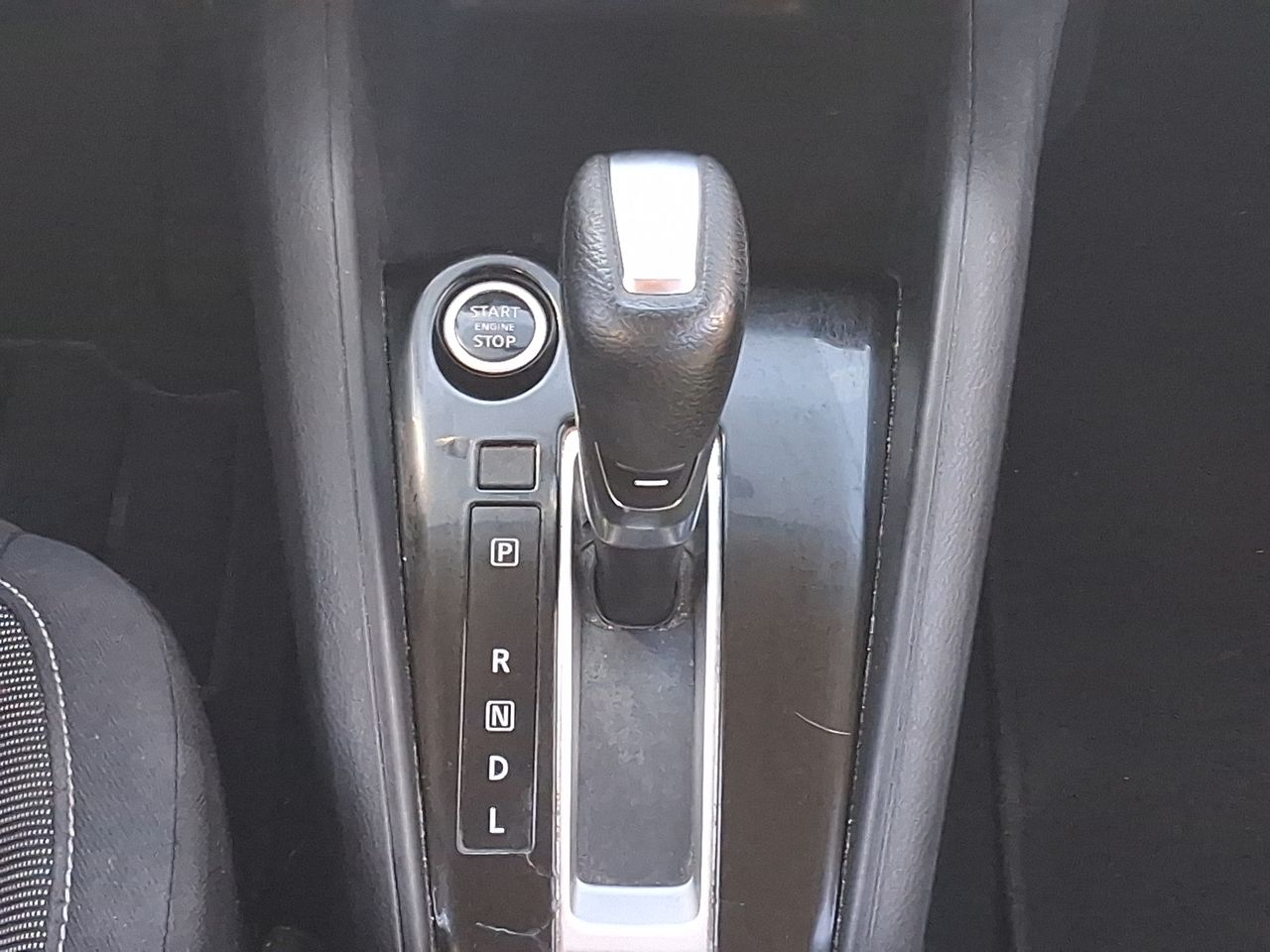 NISSAN - 26