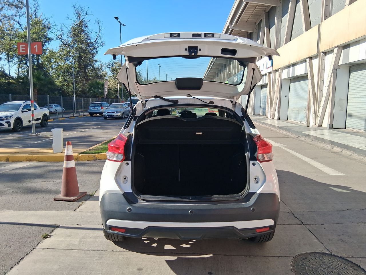 NISSAN - 17