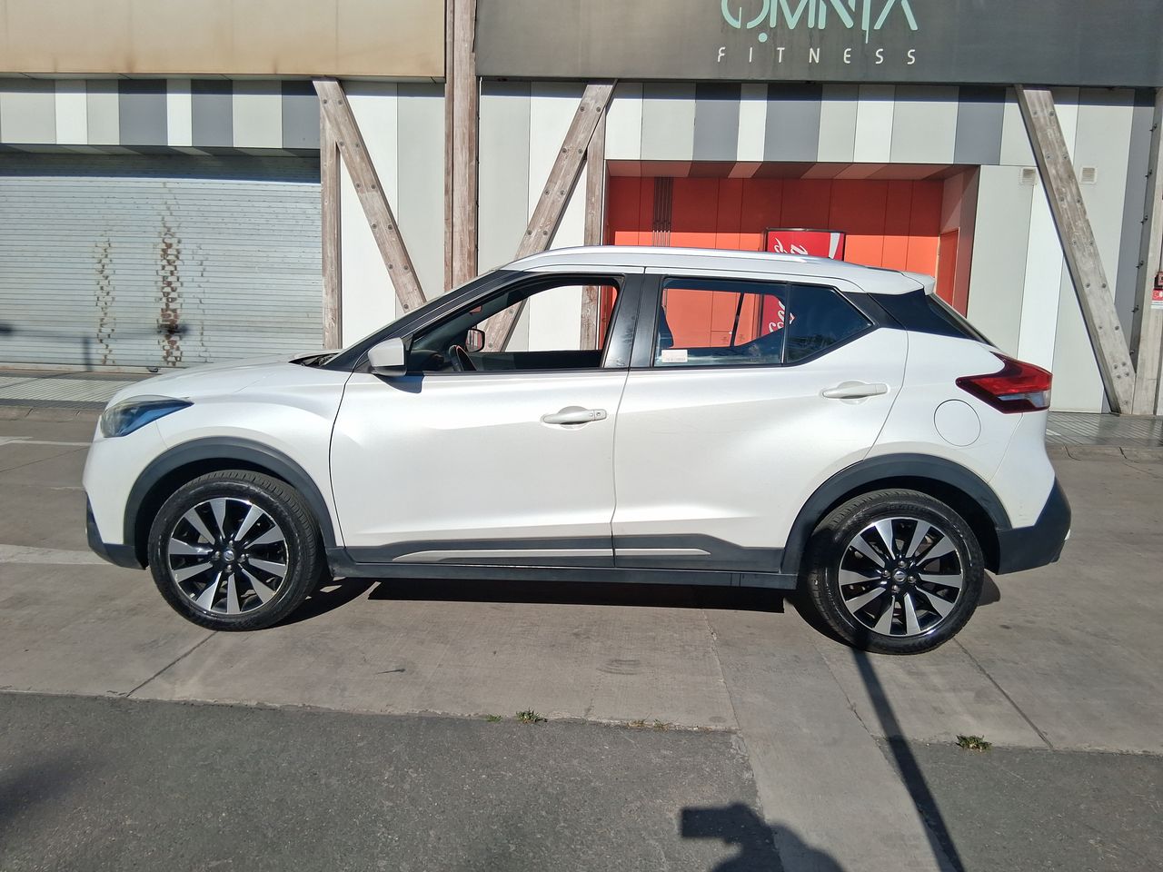 NISSAN - 3
