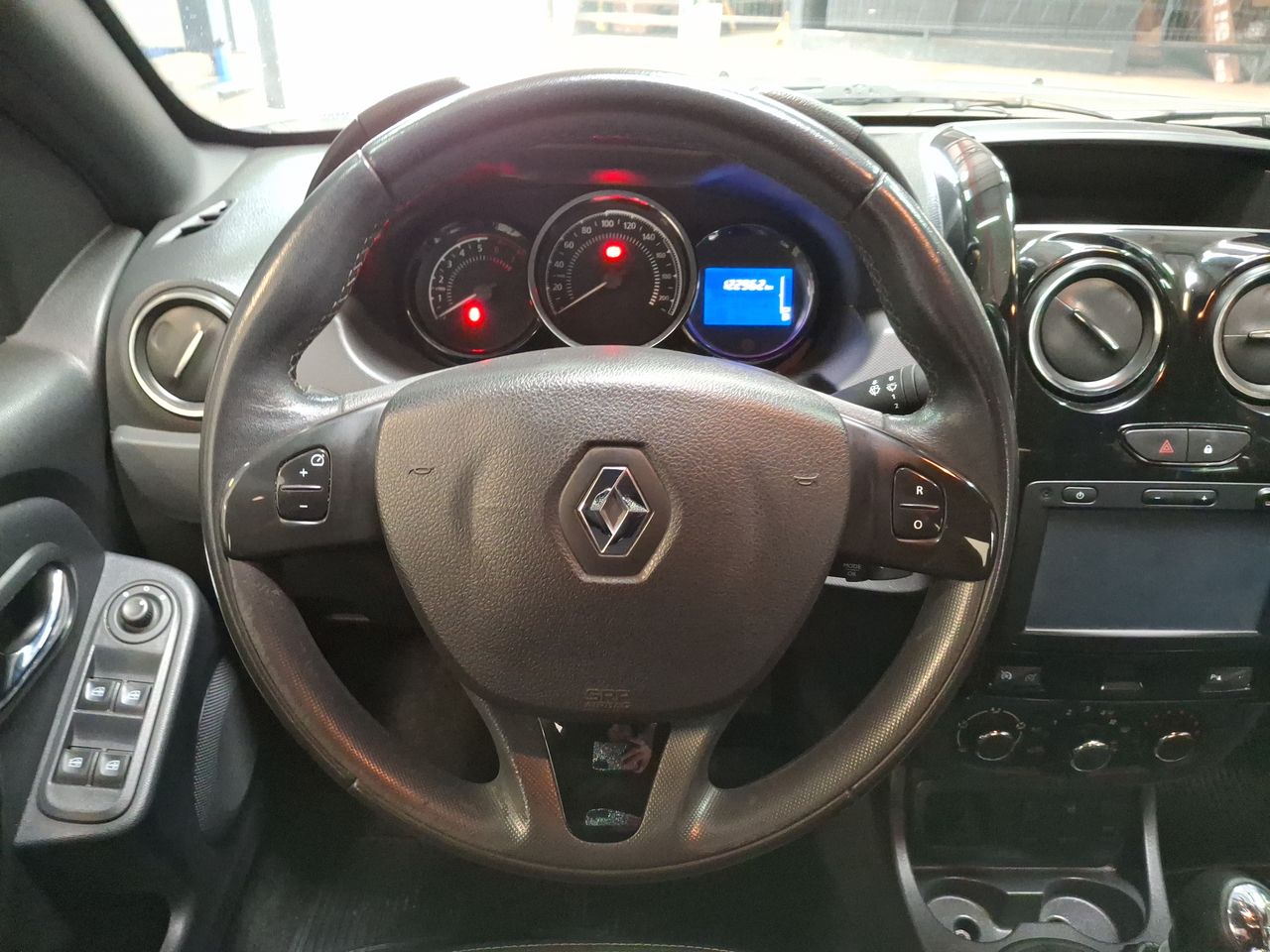 RENAULT - 25