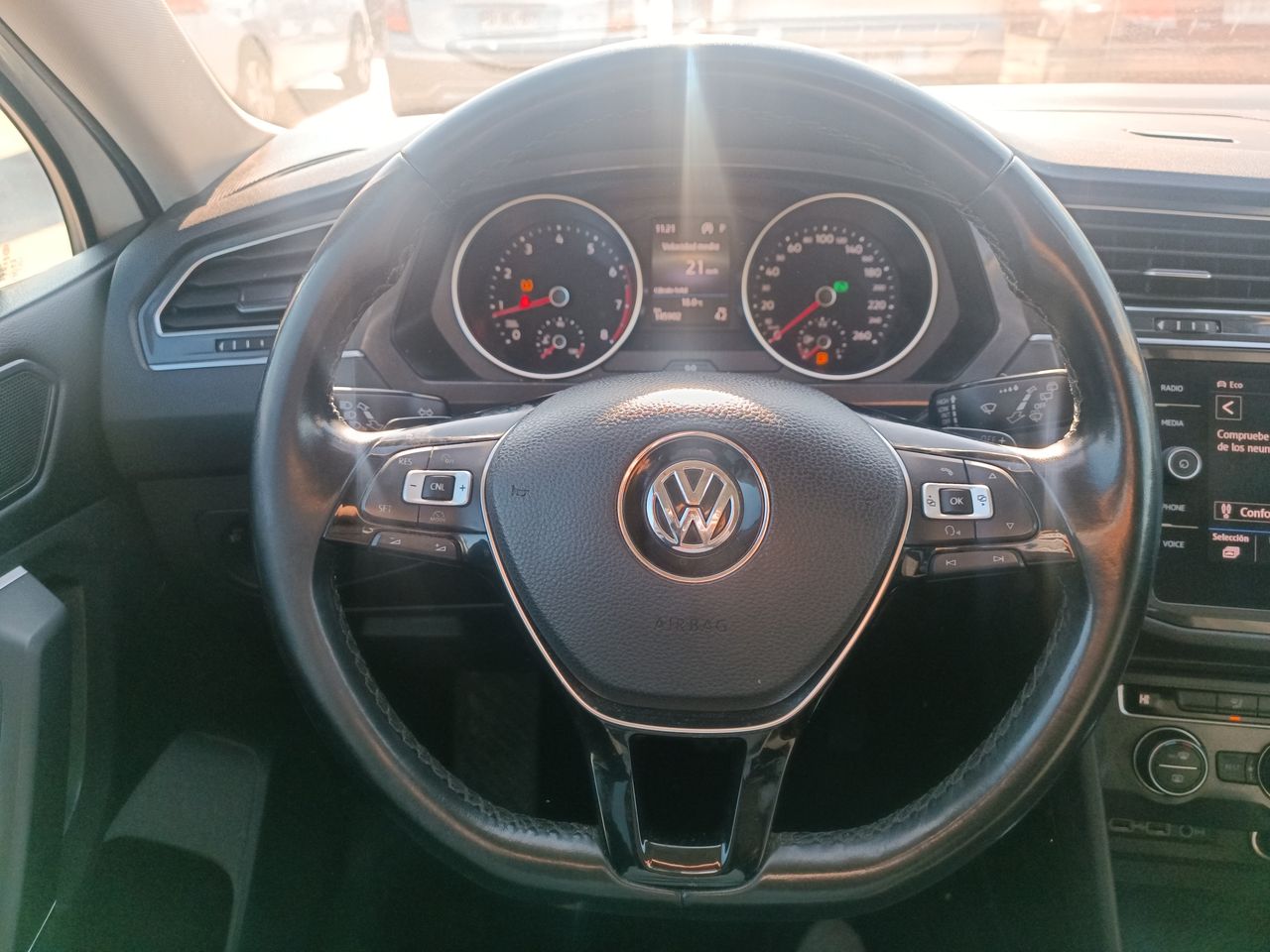 VOLKSWAGEN - 26