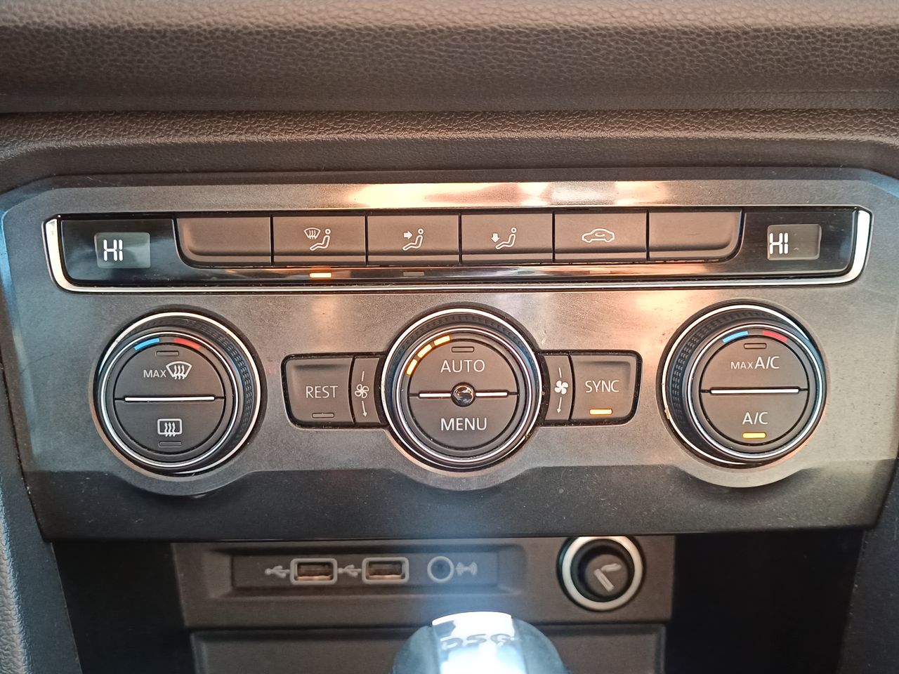 VOLKSWAGEN - 31