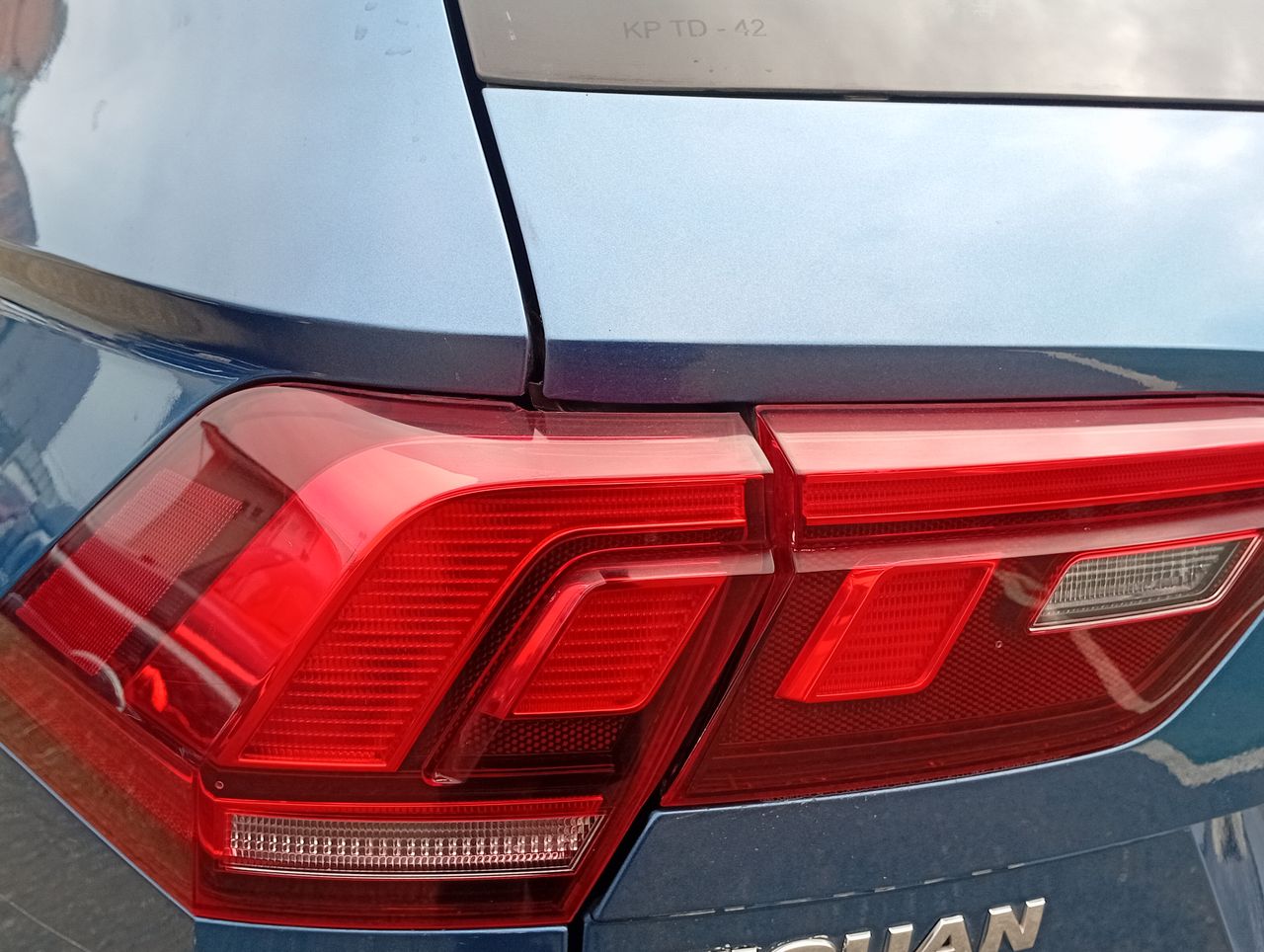 VOLKSWAGEN - 20