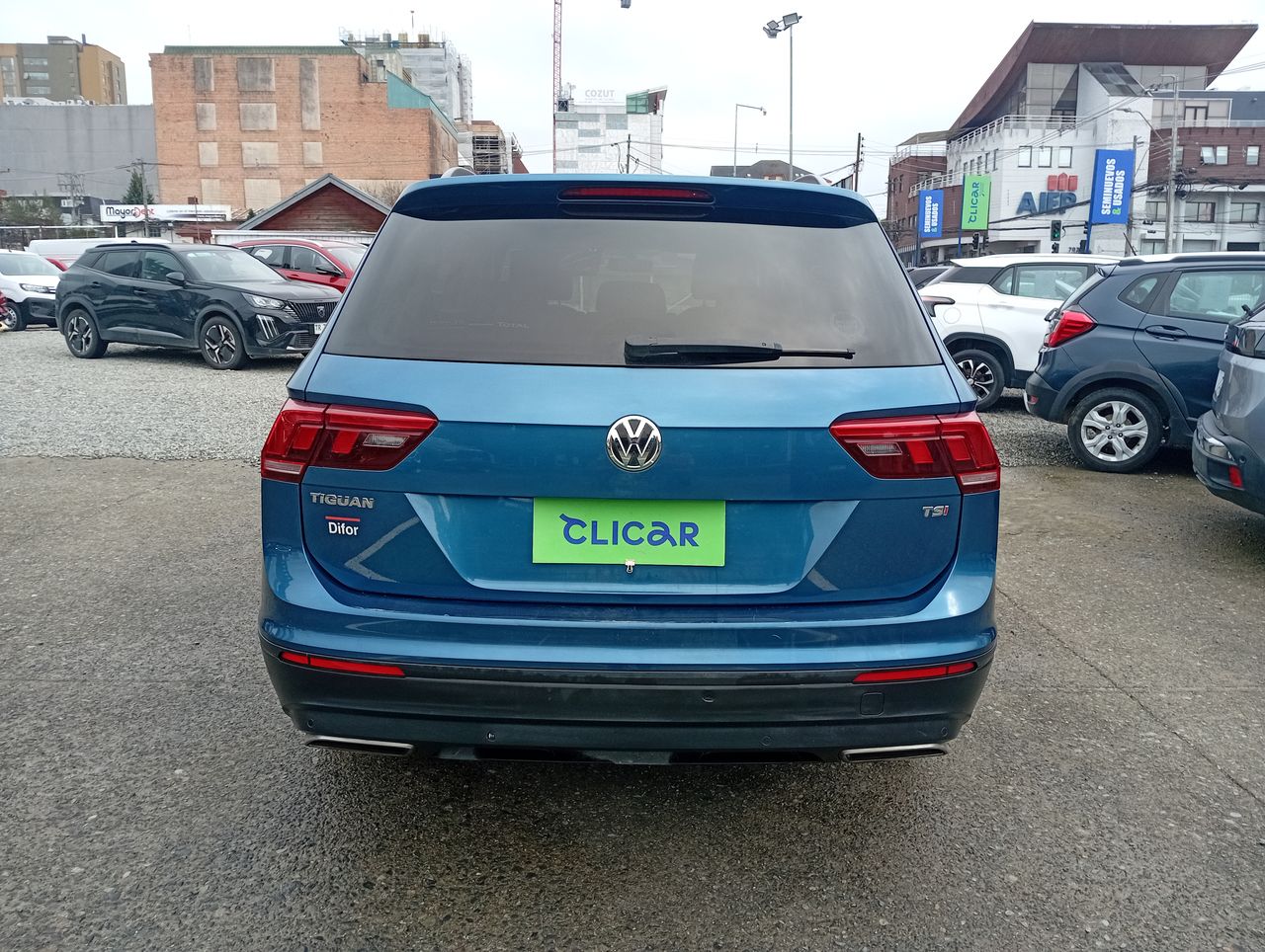 VOLKSWAGEN - 6