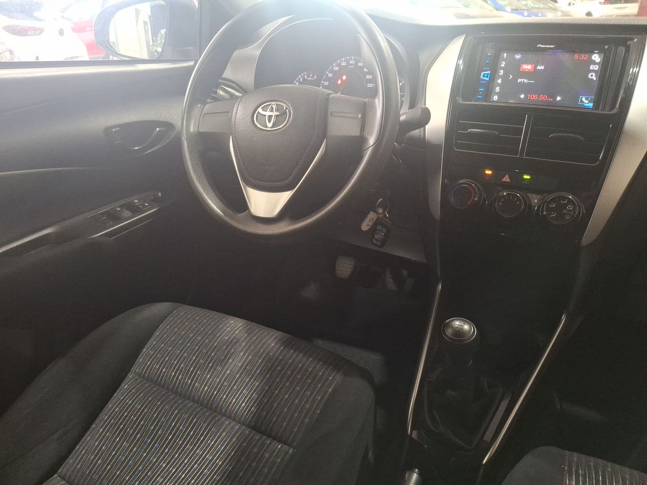 TOYOTA - 16