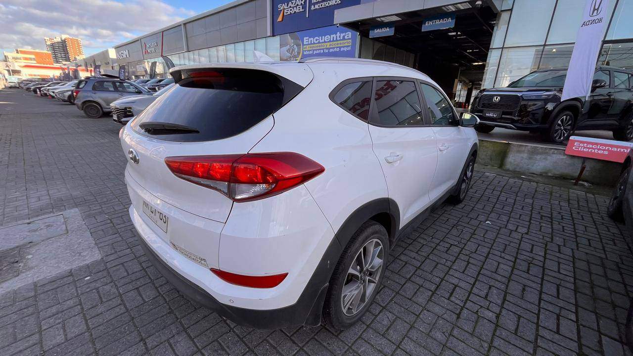 HYUNDAI - 4