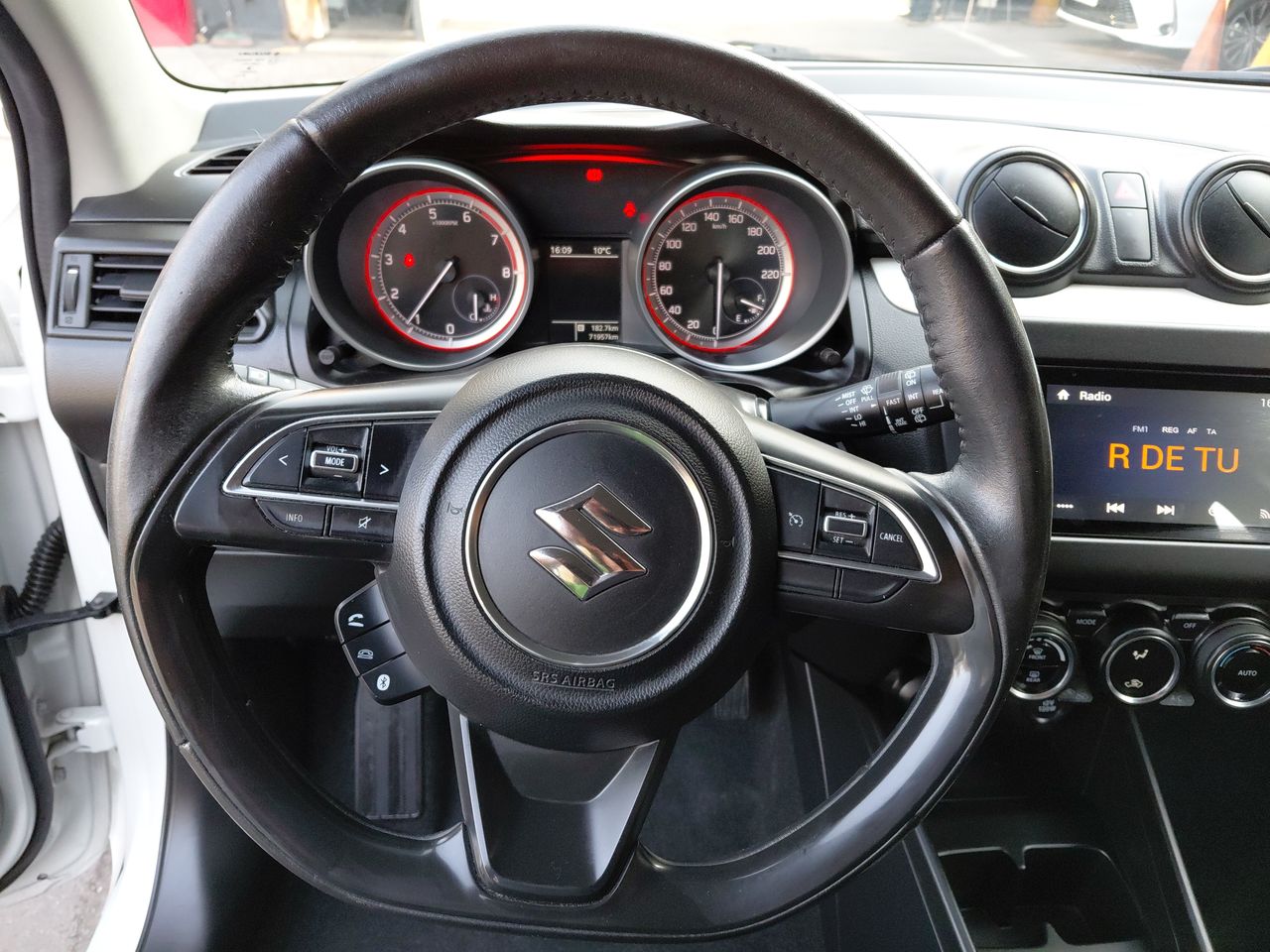 SUZUKI - 16