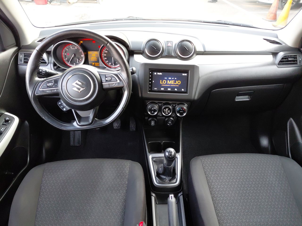 SUZUKI - 23