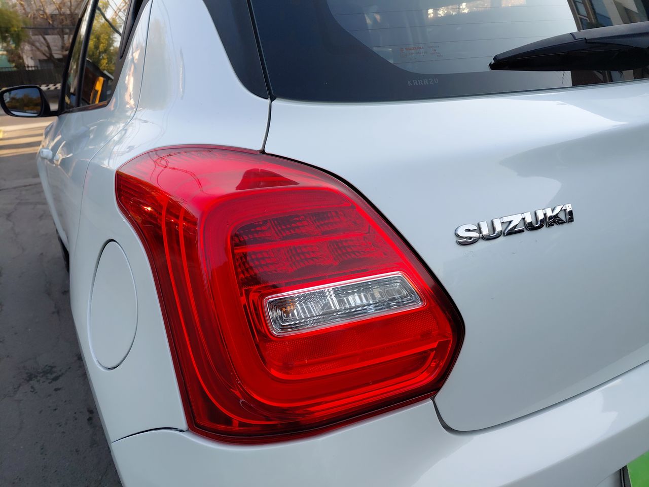 SUZUKI - 11