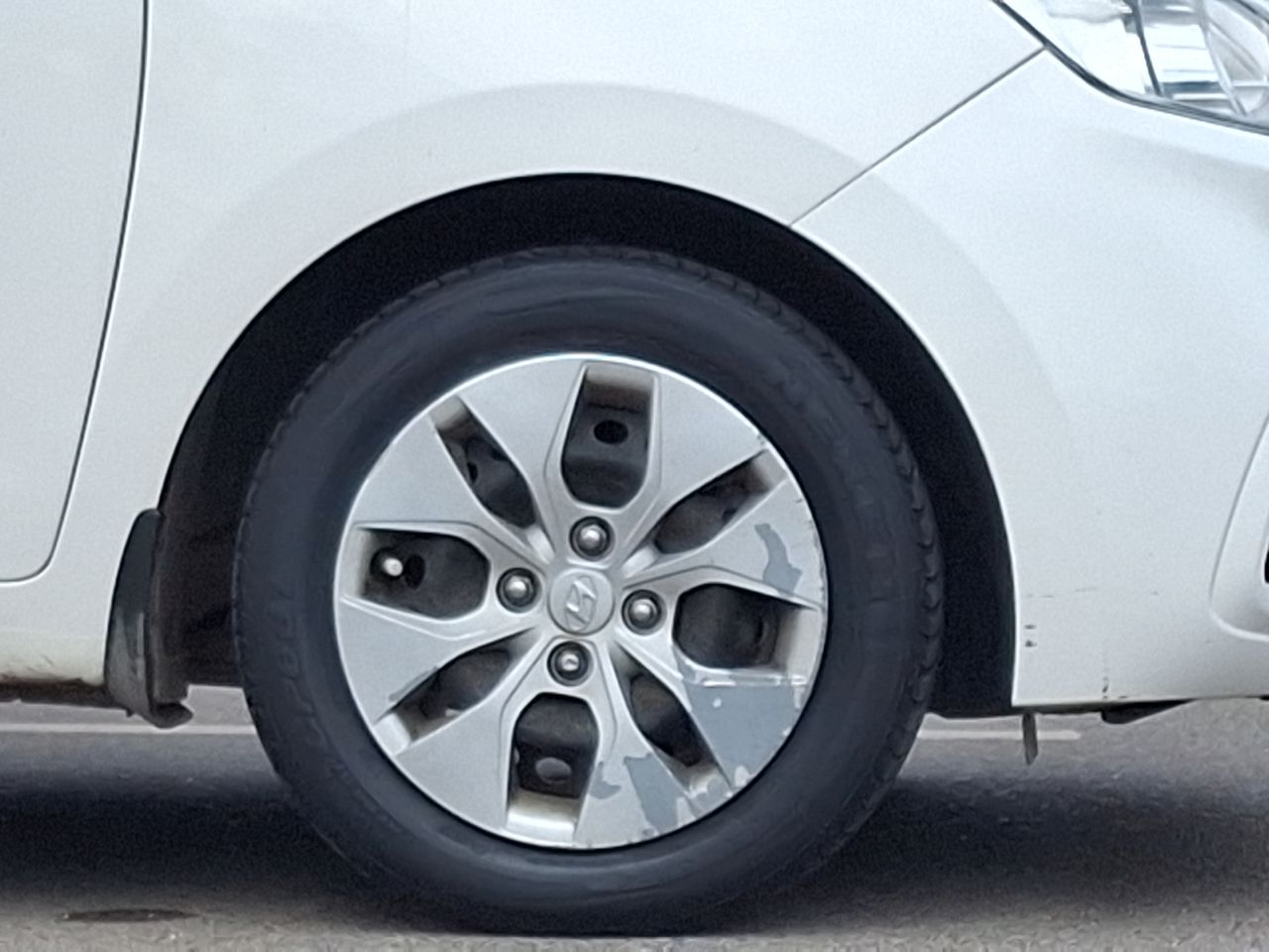 HYUNDAI - 17