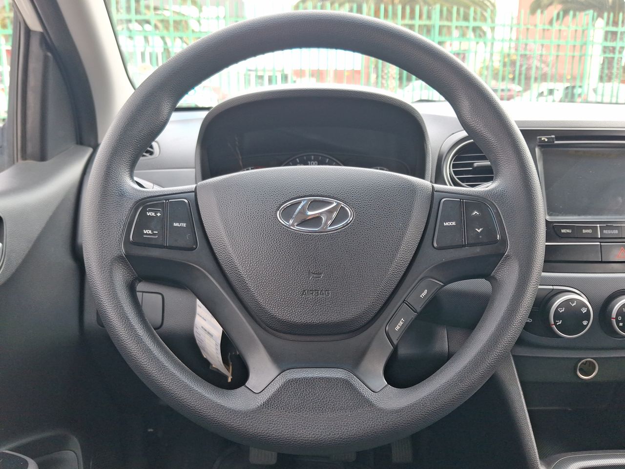 HYUNDAI - 26