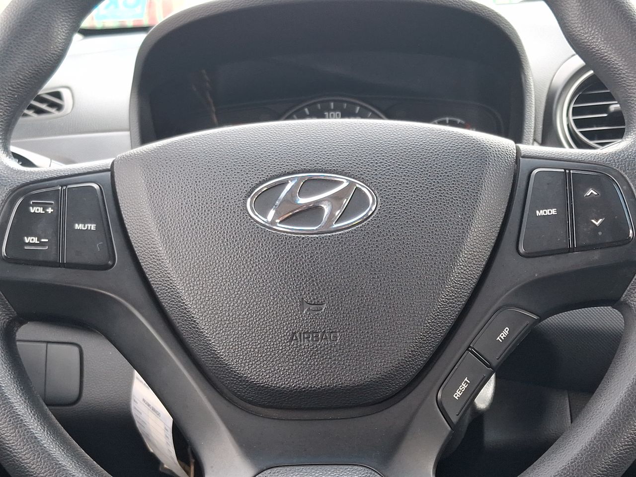 HYUNDAI - 27