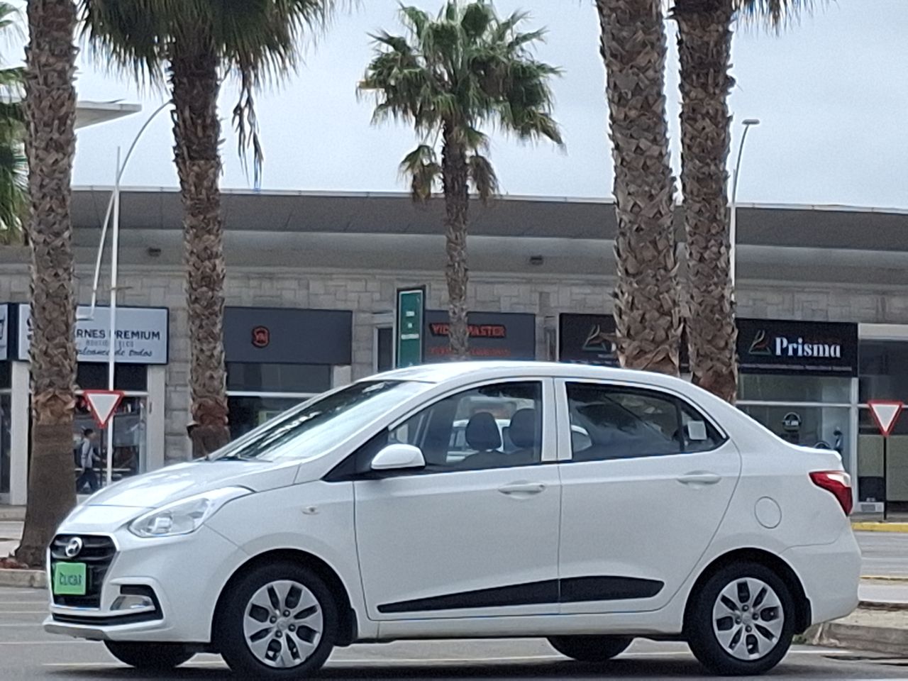 HYUNDAI - 3