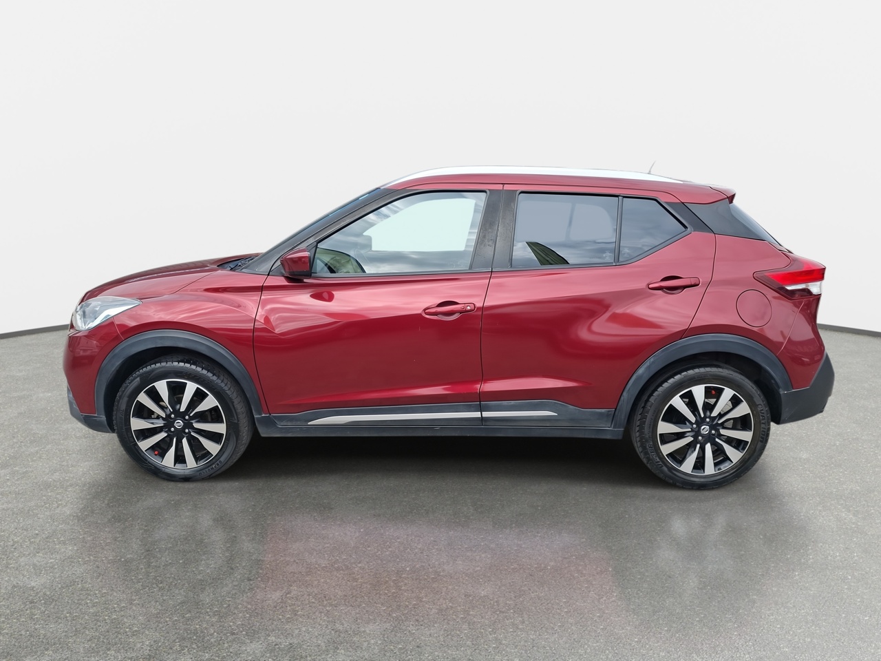 NISSAN - 4