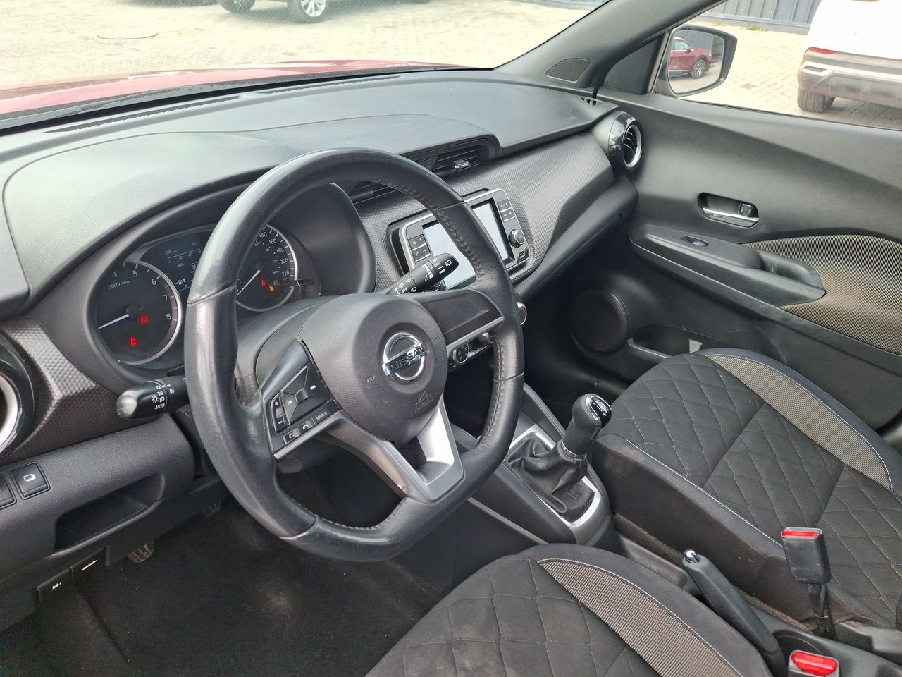Nissan Kicks — foto 10 de 35