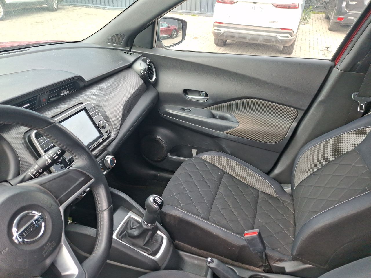 Nissan Kicks — foto 17 de 35