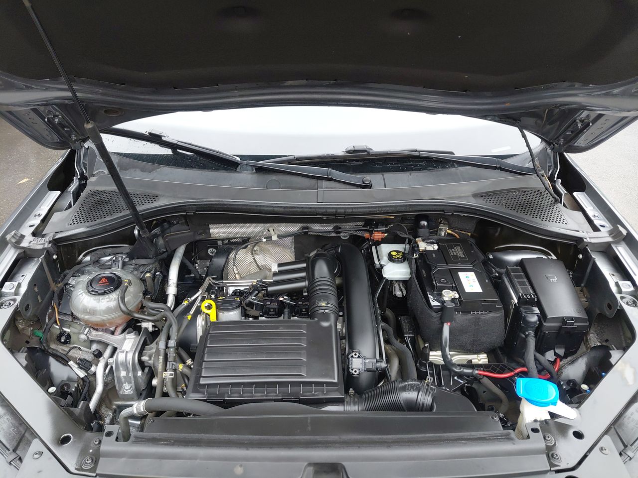 VOLKSWAGEN - 16