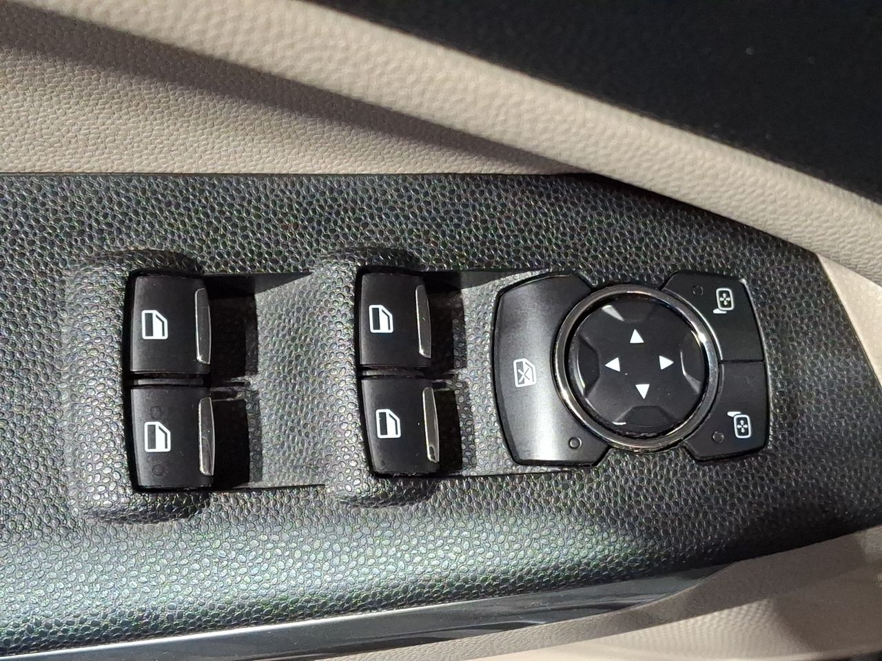 Ford Ecosport — foto 23 de 36