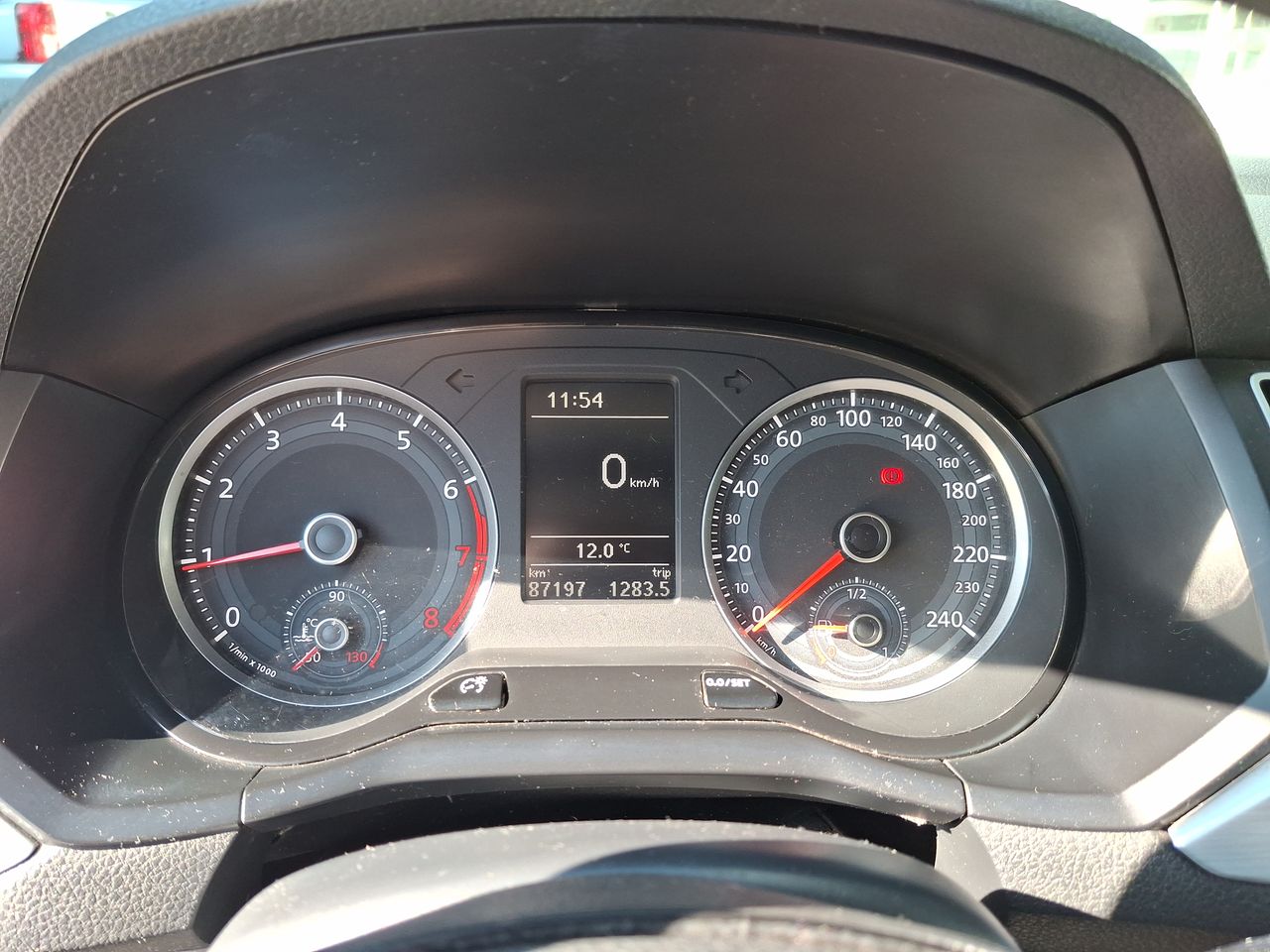 VOLKSWAGEN - 26